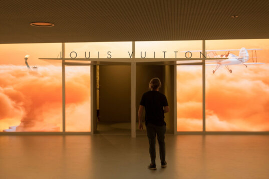 Louis Vuitton Volez, Voguez, Voyagez Seoul